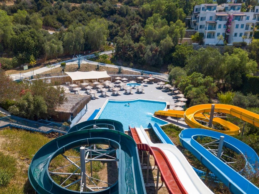 هتل بدروم هالیدی ریزورت اند اسپا